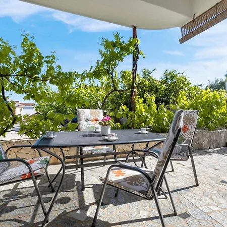 Elida Apartmán Krk Town