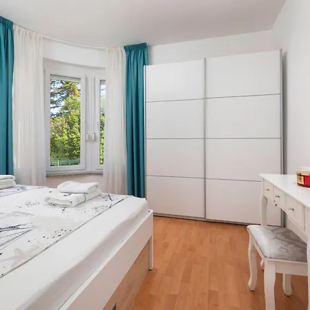 Elida Apartmán Krk Town